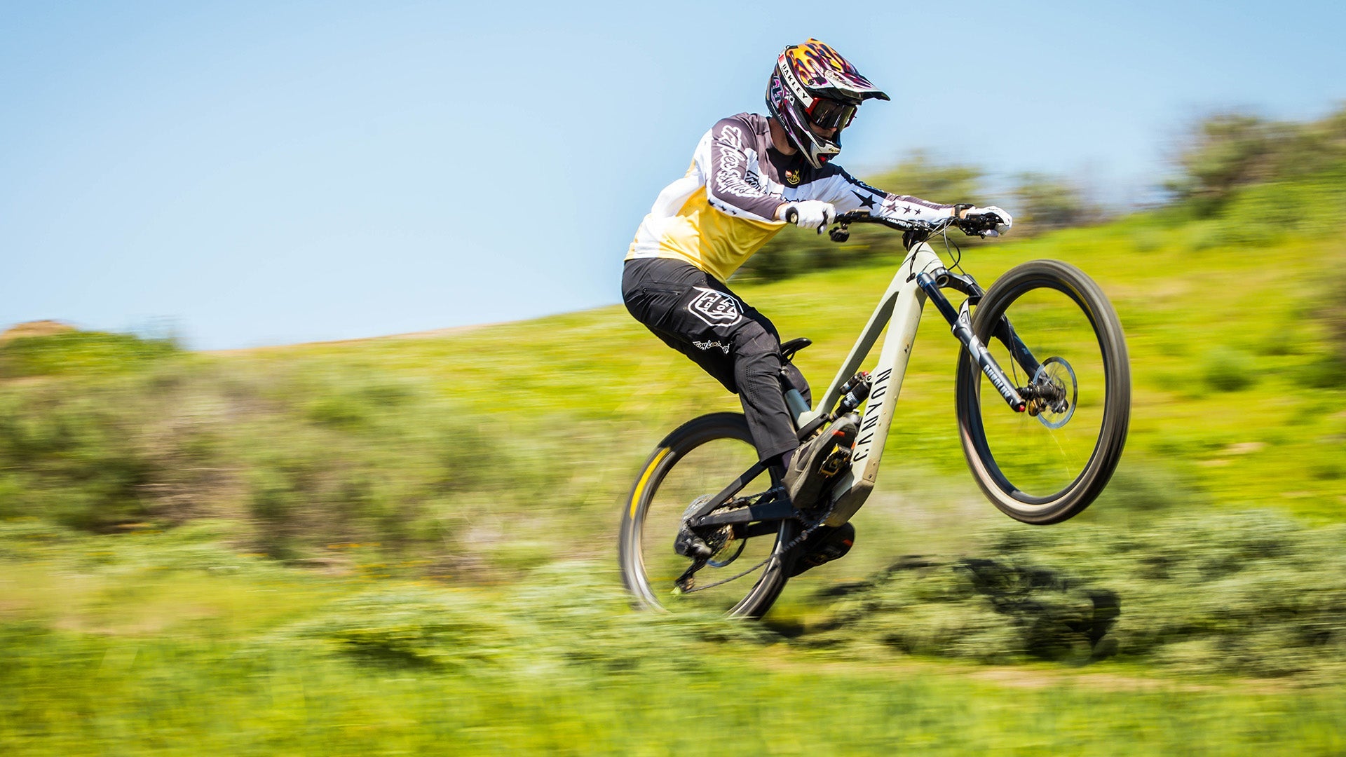 トロイリー　Troy Lee Designs MTB ウェア　エンデューロ　DH Bike New Arrivals – Troy Lee Designs UK