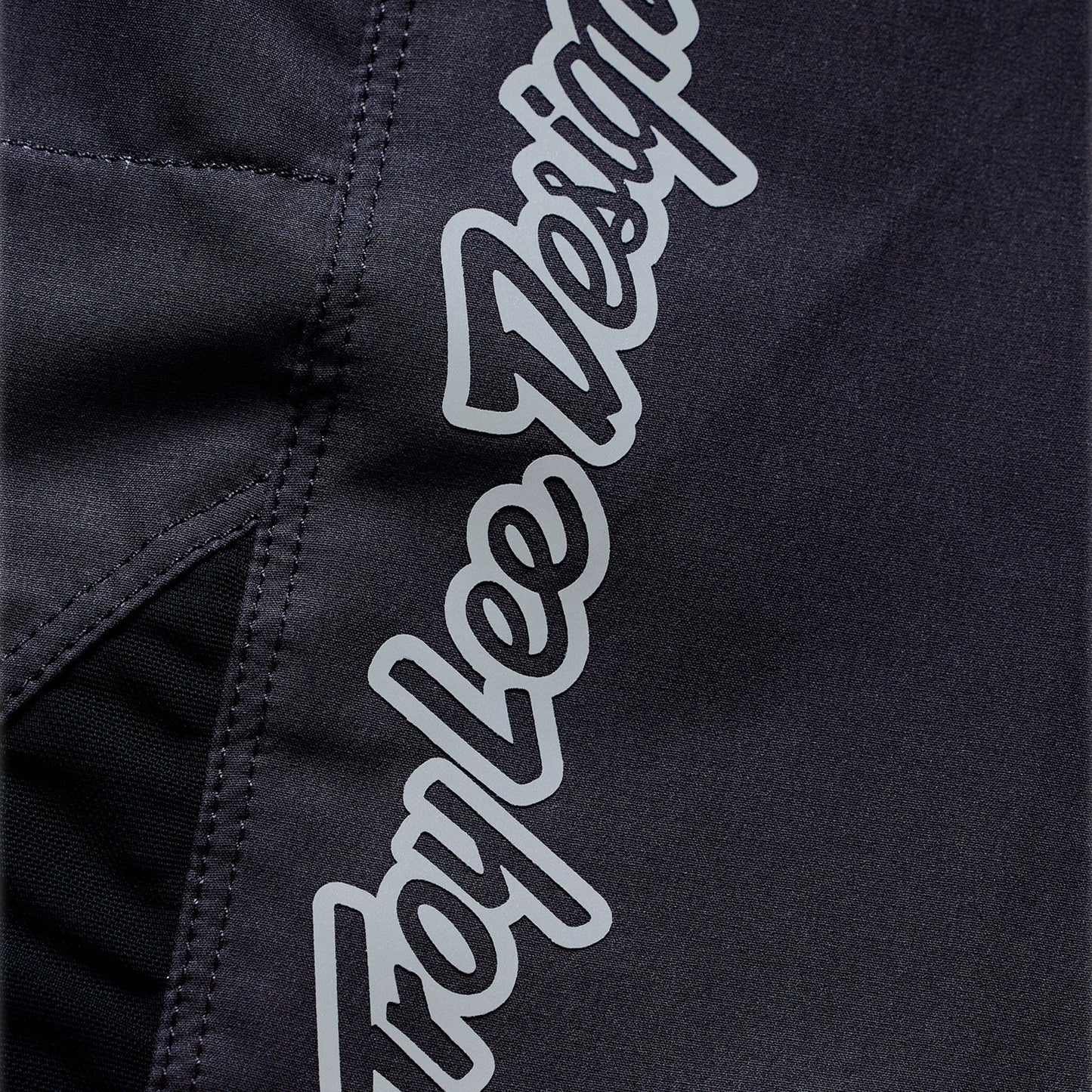 Skyline Pro Short Shell Mono Carbon