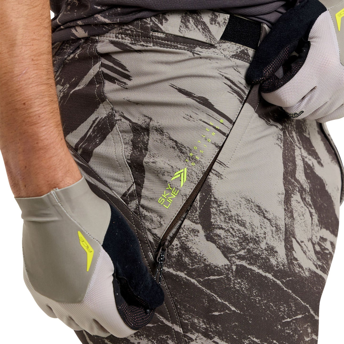 Skyline Short W/liner Elemental Dark Earth